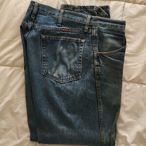 RUSTLER Relaxed Fit Jeans in Classic Blue Size 36×29